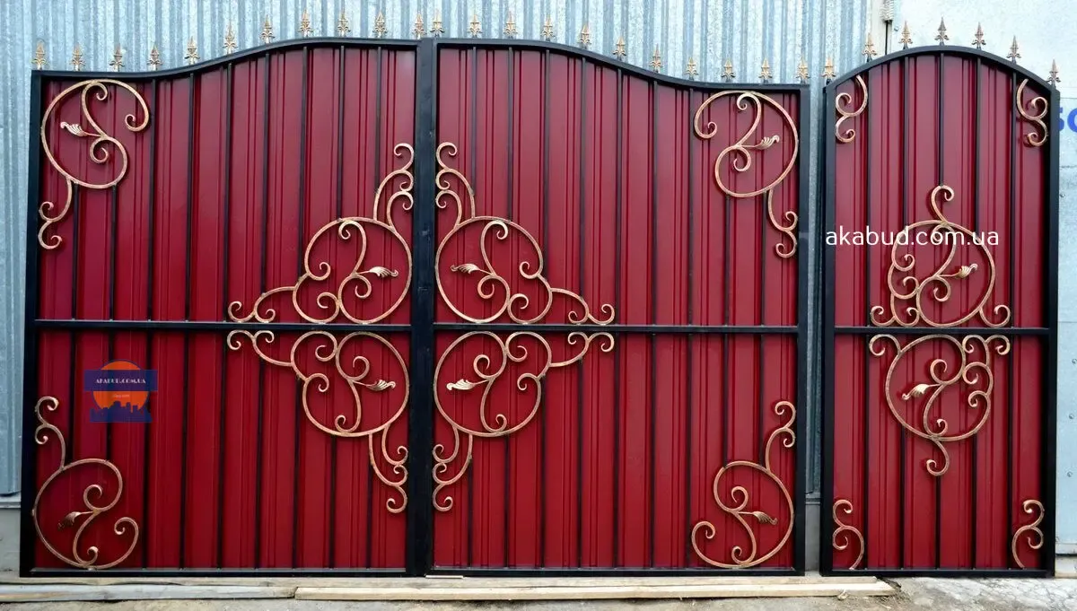 Ворота распашные с калиткой