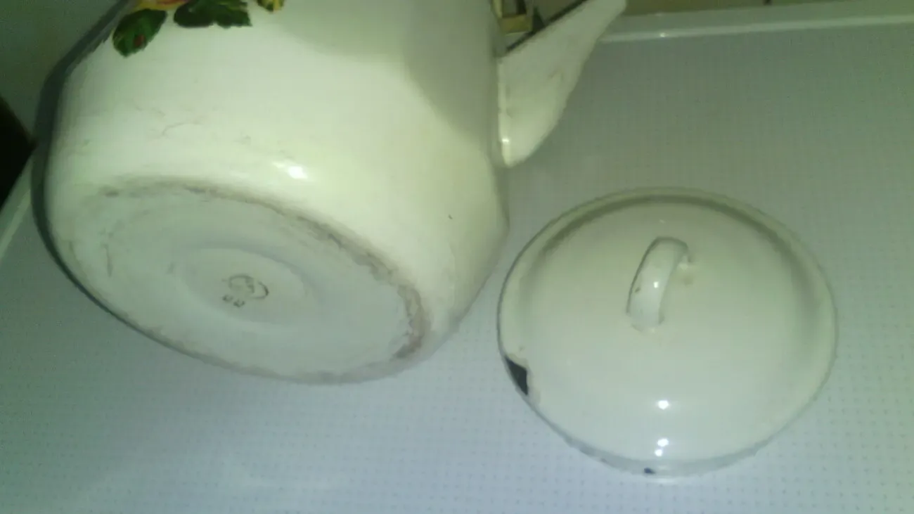 Чайник эмалированный СССР. 7