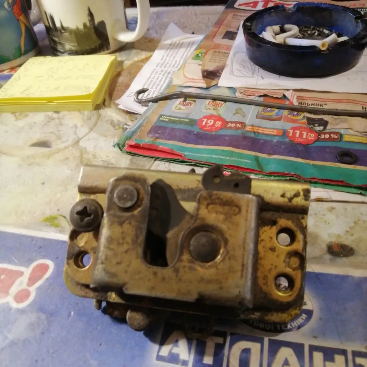 Замок двери правой пер.форд фиеста 85год 2