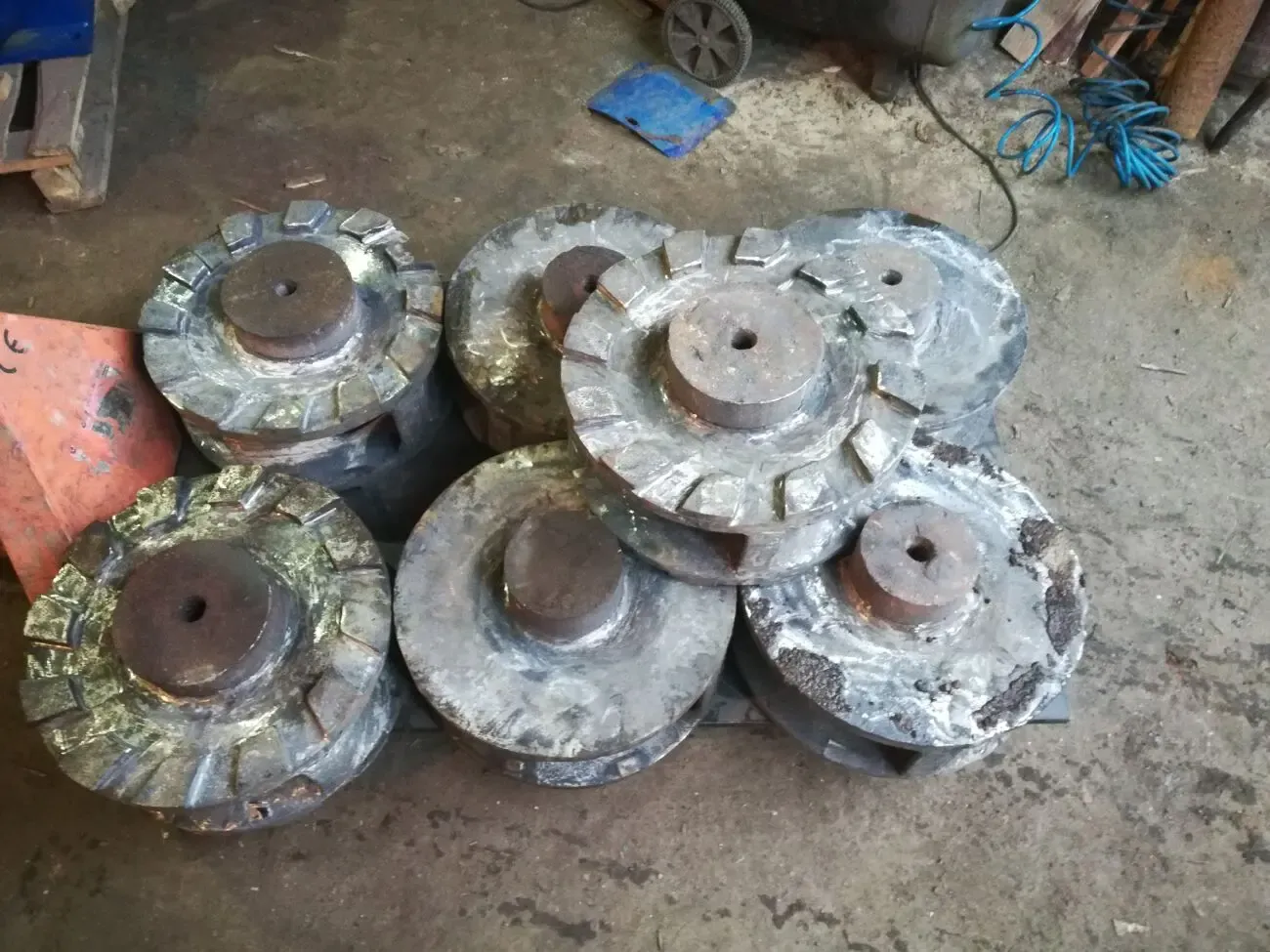 Продам запчасти к насосам ГРУ, ГРАУ 400-20,1600-25 3