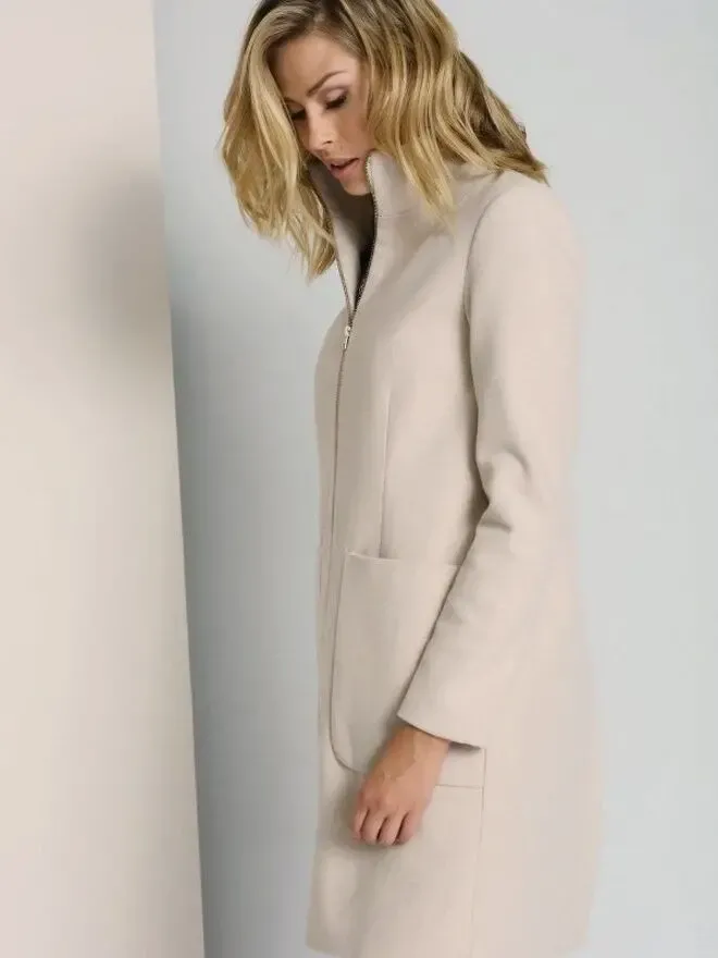 Оригинальное бежевое пальто Польша 2