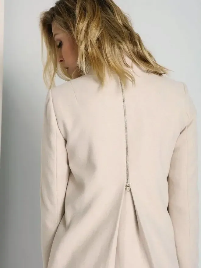 Оригинальное бежевое пальто Польша 3