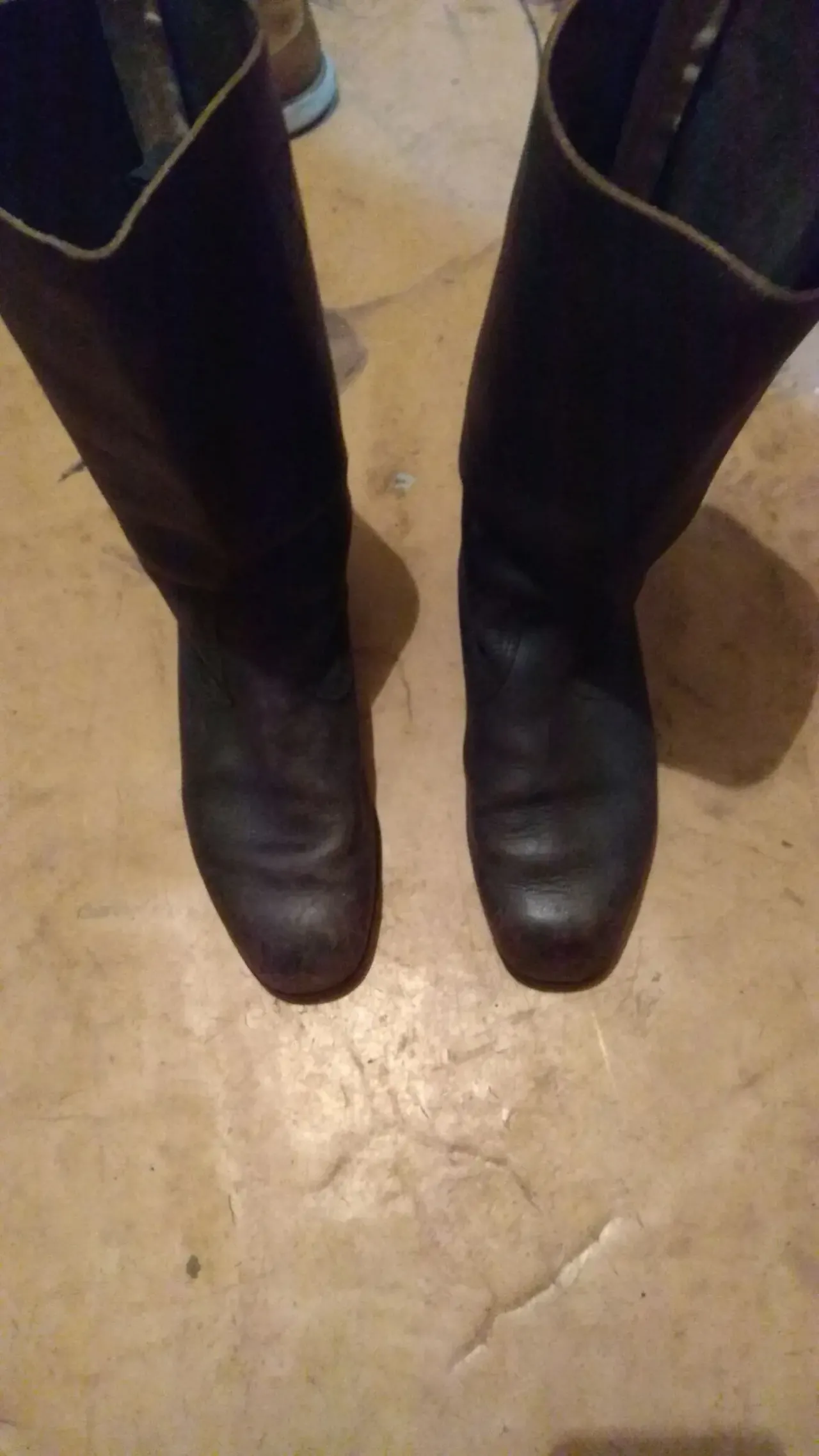 Офицерские сапоги 42 размера.