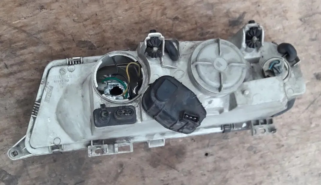 Фары передние  Lancia Kappa 2