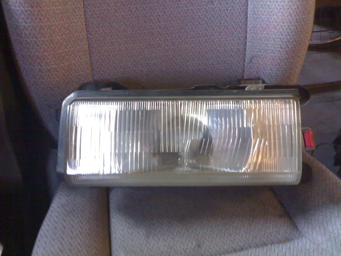 Фары передние Mazda 626  Gc 83-87 год 2