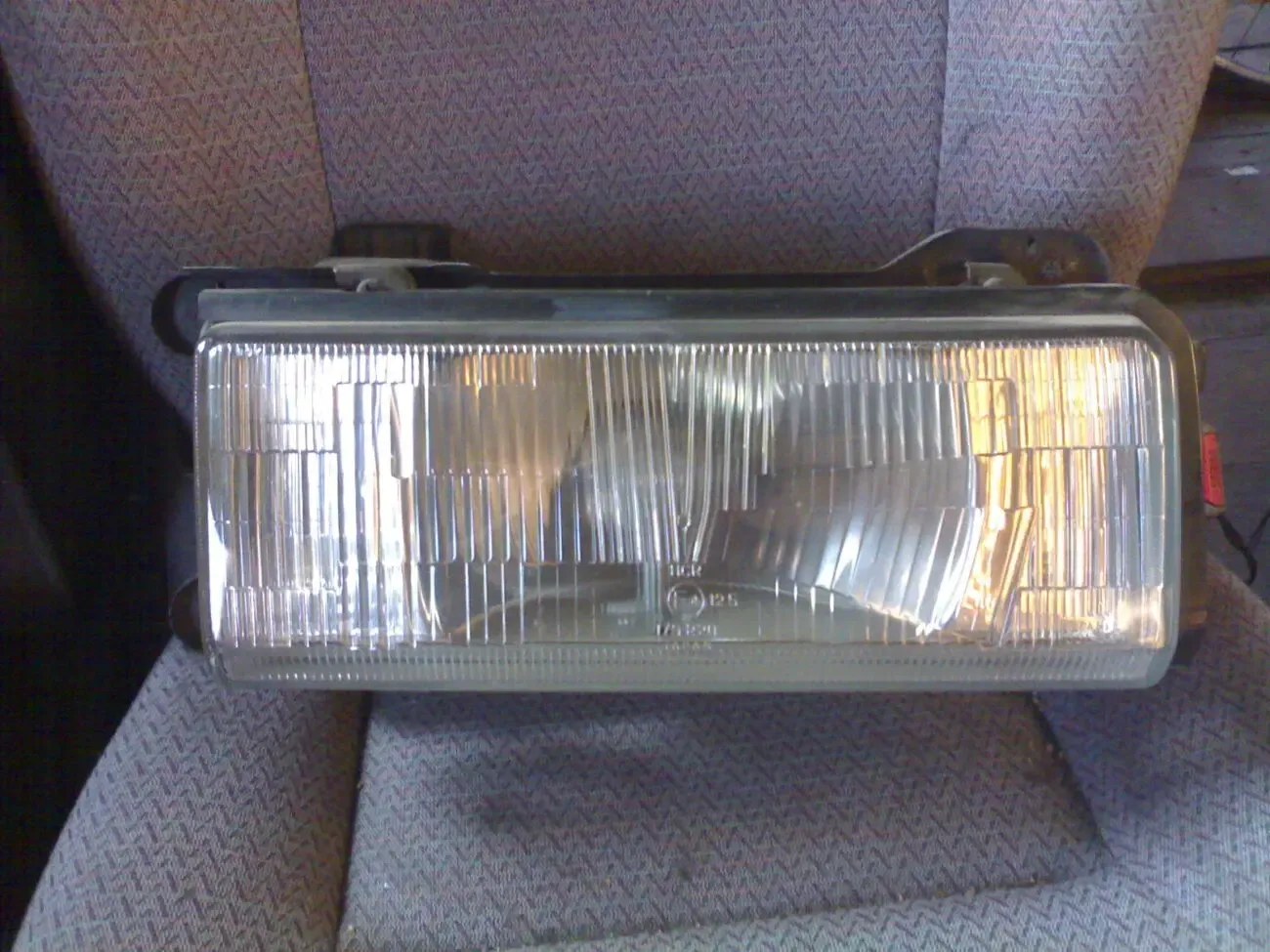 Фары передние Mazda 626  Gc 83-87 год