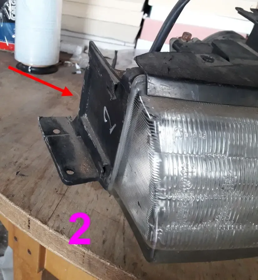 Фары передние  Mazda 626 Gd 5