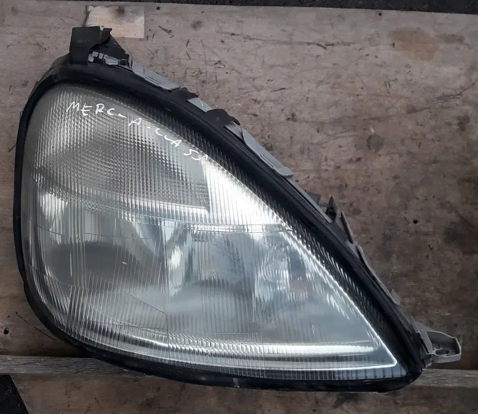Фары передние Mercedes 168 3