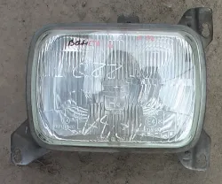 Фары передние Nissan Vanette