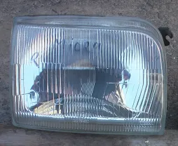 Фары передние Nissan Micra K-10