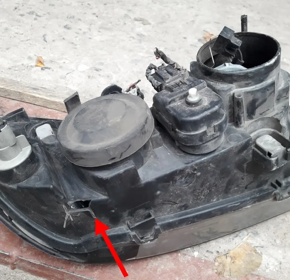 Фары передние  Nissan Primera P-11 4