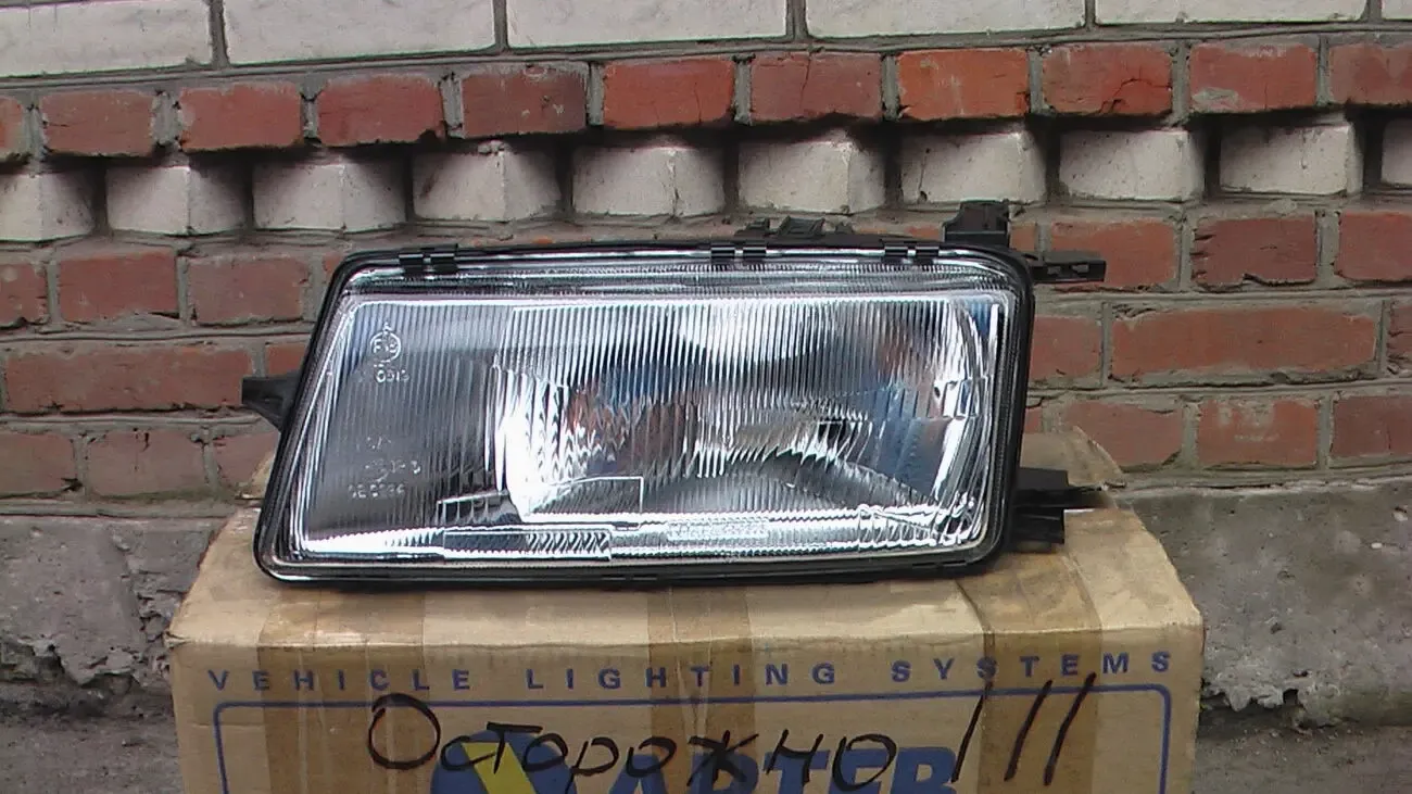 Фары передние  Opel Vectra-a 2