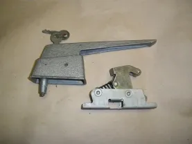 Замки и ручки к шкафам холодильным ШХ-0.8  ШХ-1.12