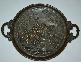 Сигарное блюдо "Ангелы" . Бронза ,литье. Диаметр 21 см. 19 век. Цена:6