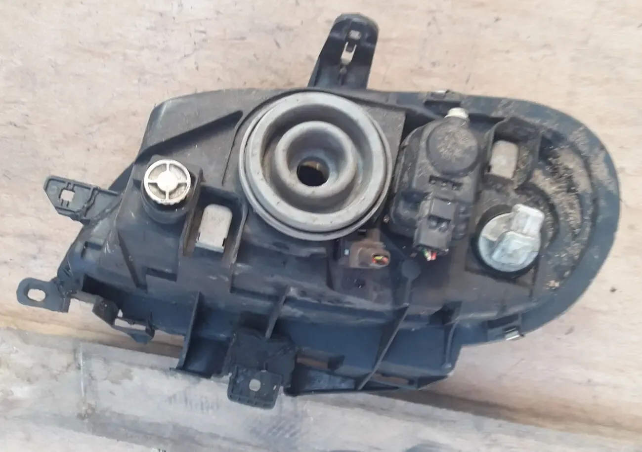 Фары передние   Citroen Saxo 4