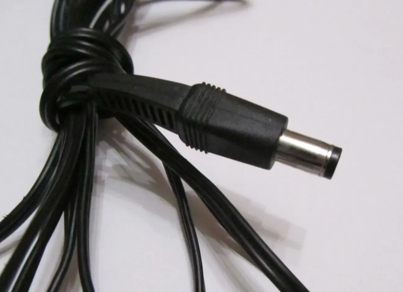 Блок питания - адаптер с 220v на 10v 1,2а - супер цена 2