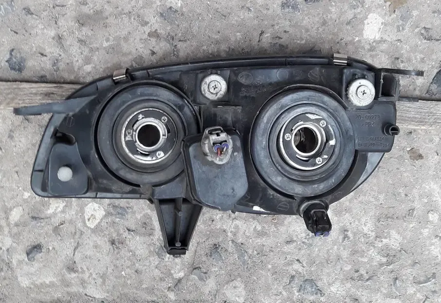 Фары передние  Toyota Corolla е-11 97-02 г 2