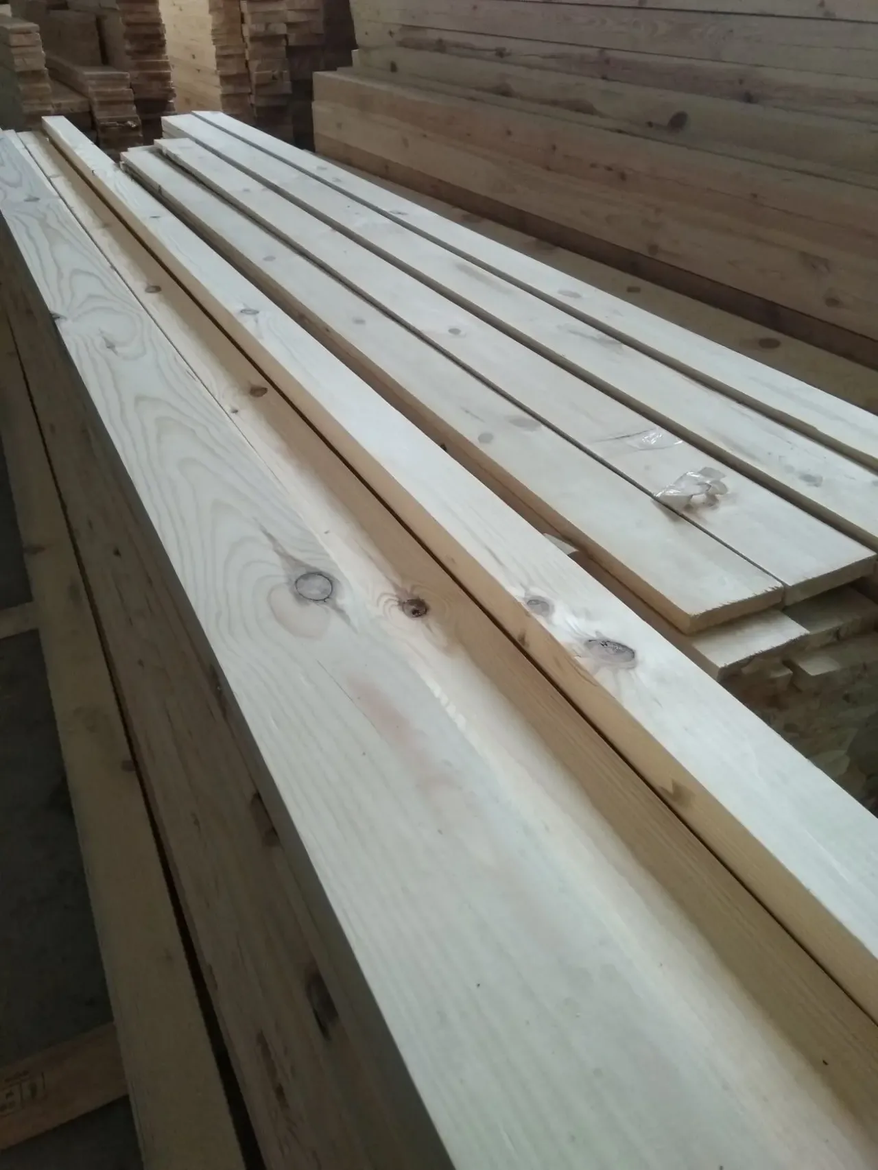 Доска строганная 20х150 мм. сухая шлифованная обрезная Сосна Киев 3