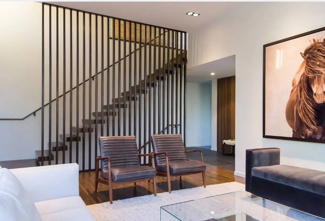 Деревянные Рейки из ясеня и дуба в интерьере монтаж Киев 8