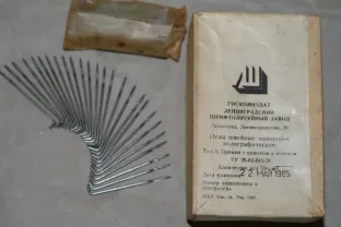 Крючки, иглы и проколы к  ниткошвейкам