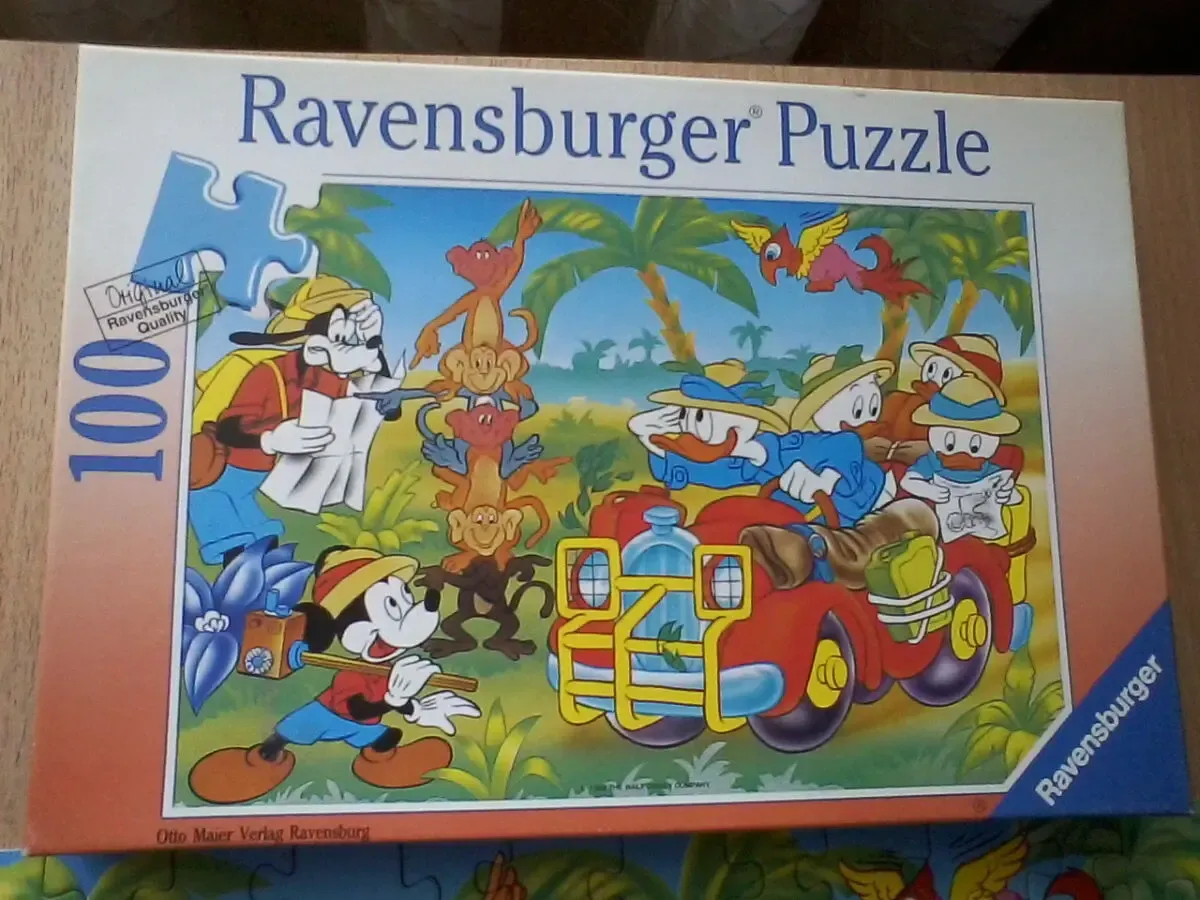 Пазл Гуффи и Микки в джунглях 100 частей (размер:36,2/26,2 см)