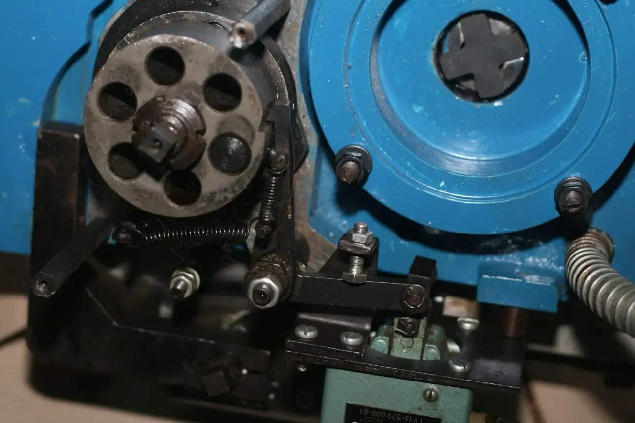 Головка проволокошвейная в сборе 3ТПШ-70С 8