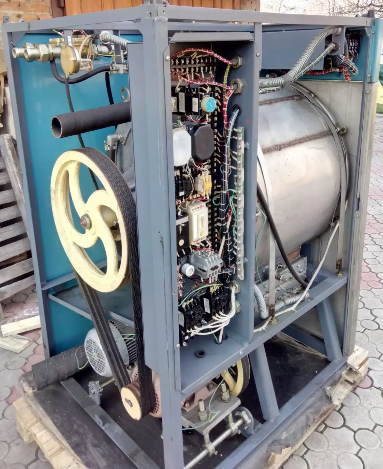 Стиральная машина промышленая на 12кг . 2