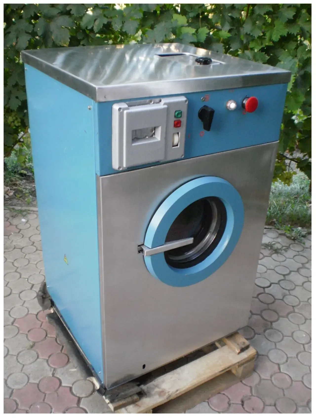 Стиральная машина промышленая на 12кг . 7