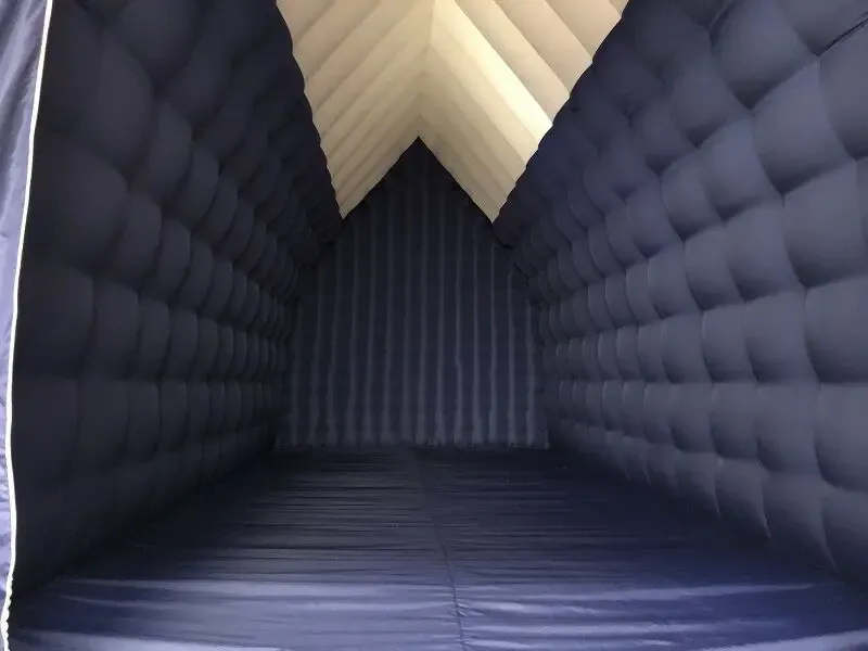 Надувные палатки, ангары, шатры 9