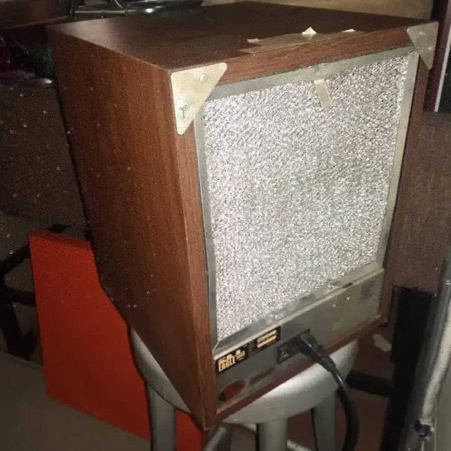 Очиститель или ионизатор воздуха 6