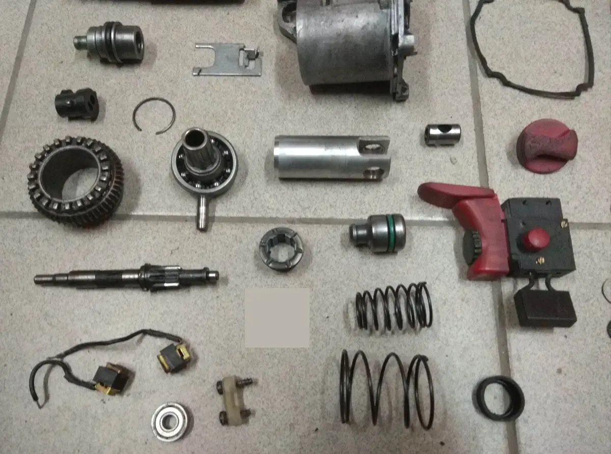 Запчасти на перфоратор Skil 1760 F015176001 Скил 4