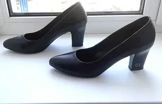 Женские  туфли  из  натуральной  кожи