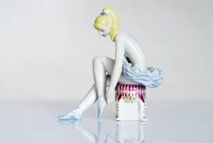 куплю фарфоровые Статуэтки, фигурки. Куплю коллекцию фарфора.
