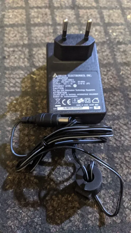 Зарядки 12 вольт. и другие 4