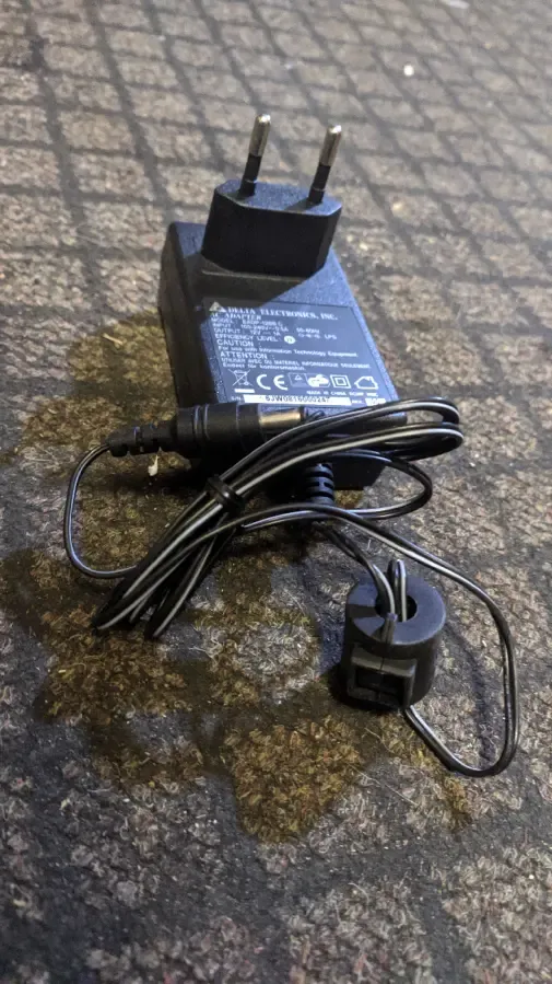 Зарядки 12 вольт. и другие 3