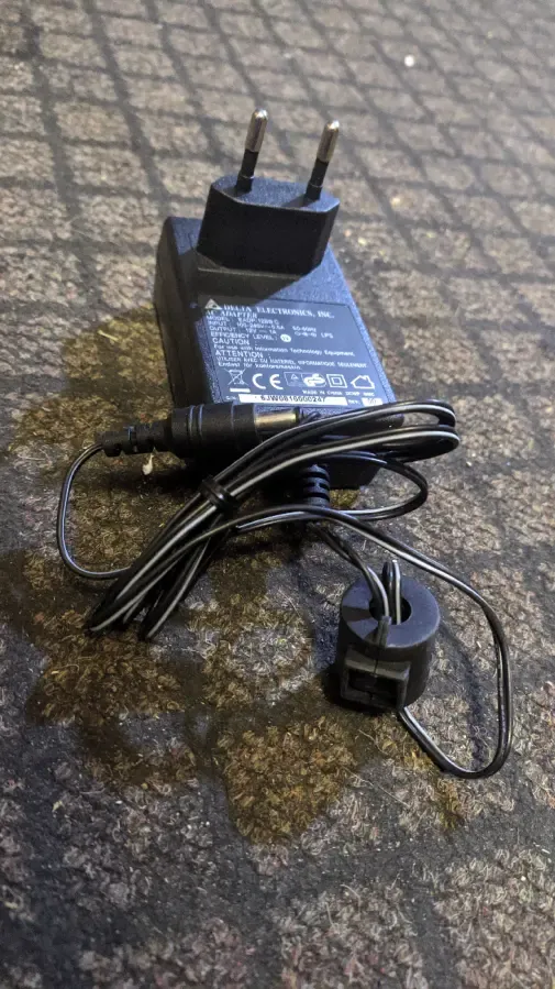 Зарядки 12 вольт. и другие 10