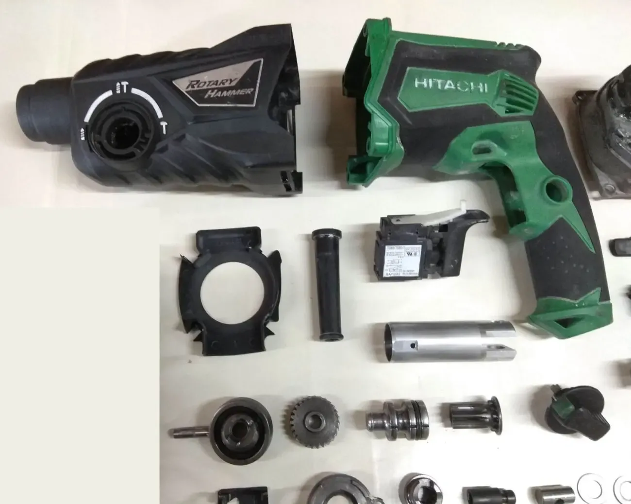 Запчасти на перфоратор Hitachi DH 26PC 2