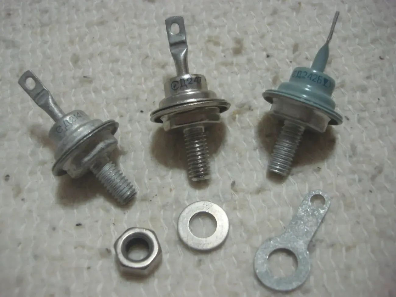 Тиристор   КУ202  КУ208   ДИОД    Д242   Д245  КД203 9