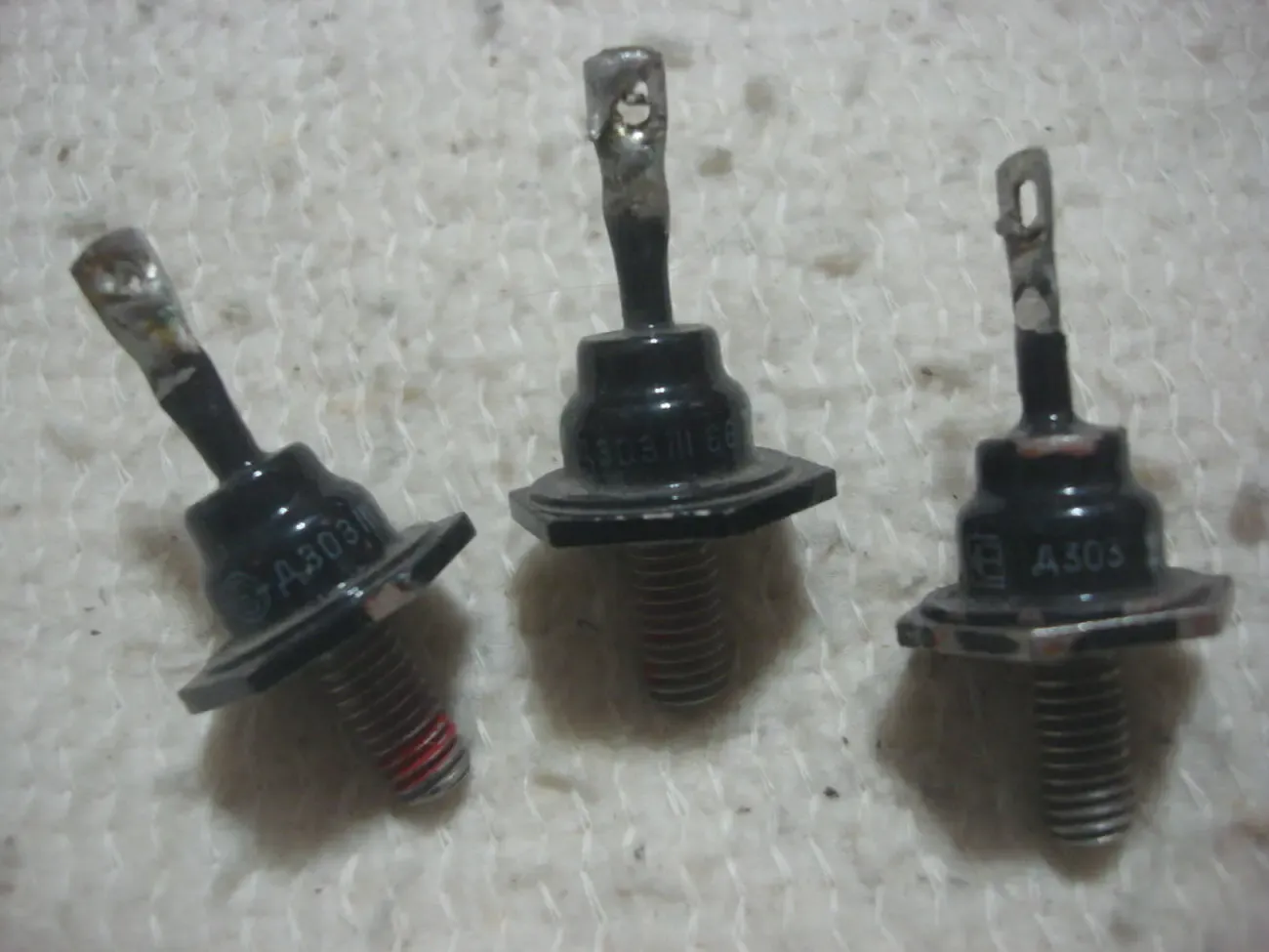 Тиристор   КУ202  КУ208   ДИОД    Д242   Д245  КД203 10