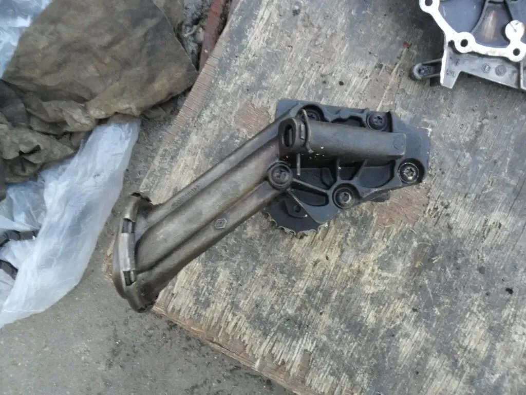 Масляный насос Рено Меган 1.6, 8V, Renault 7700600120, 7700600122 ориг 8