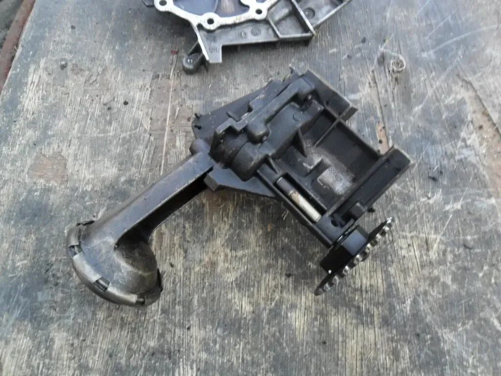 Масляный насос Рено Меган 1.6, 8V, Renault 7700600120, 7700600122 ориг 6