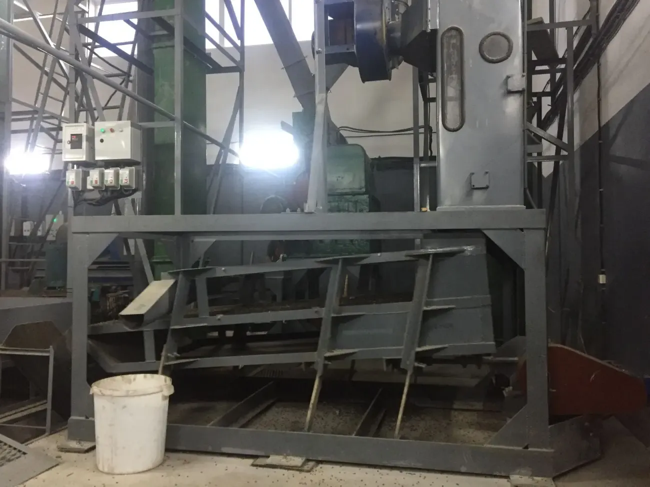 Сепаратор для первичной очистки подсолнечника 7