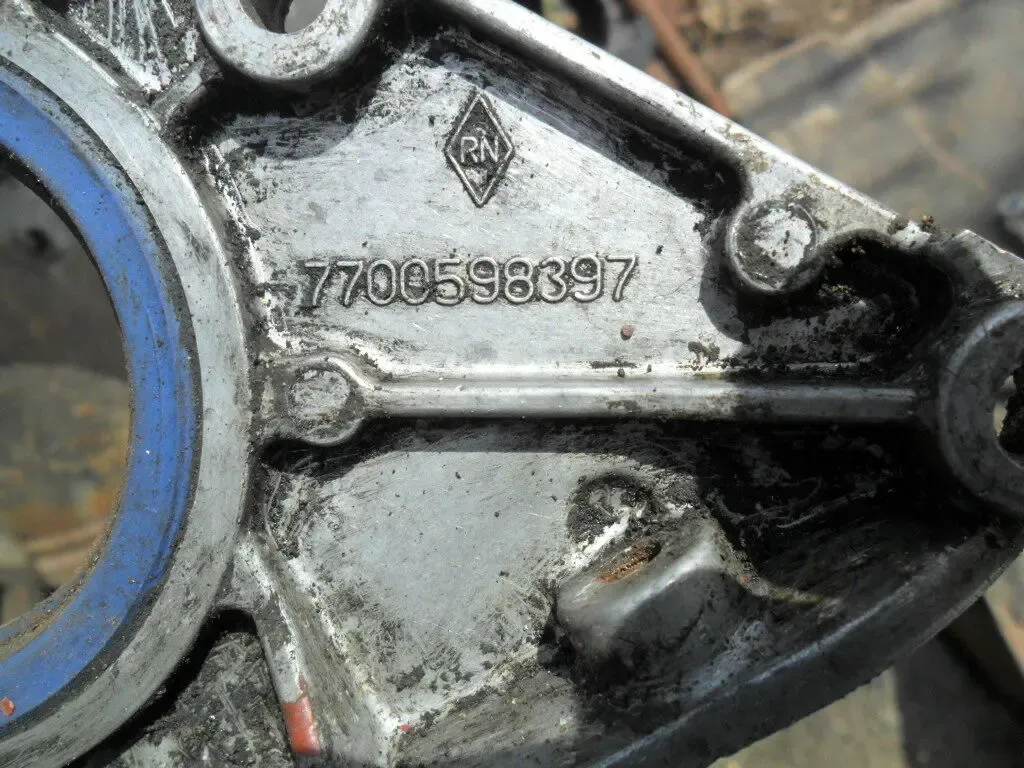 Renault 7700598397, Передняя крышка двигателя Рено 1.7, дв. F2N, F3N 5