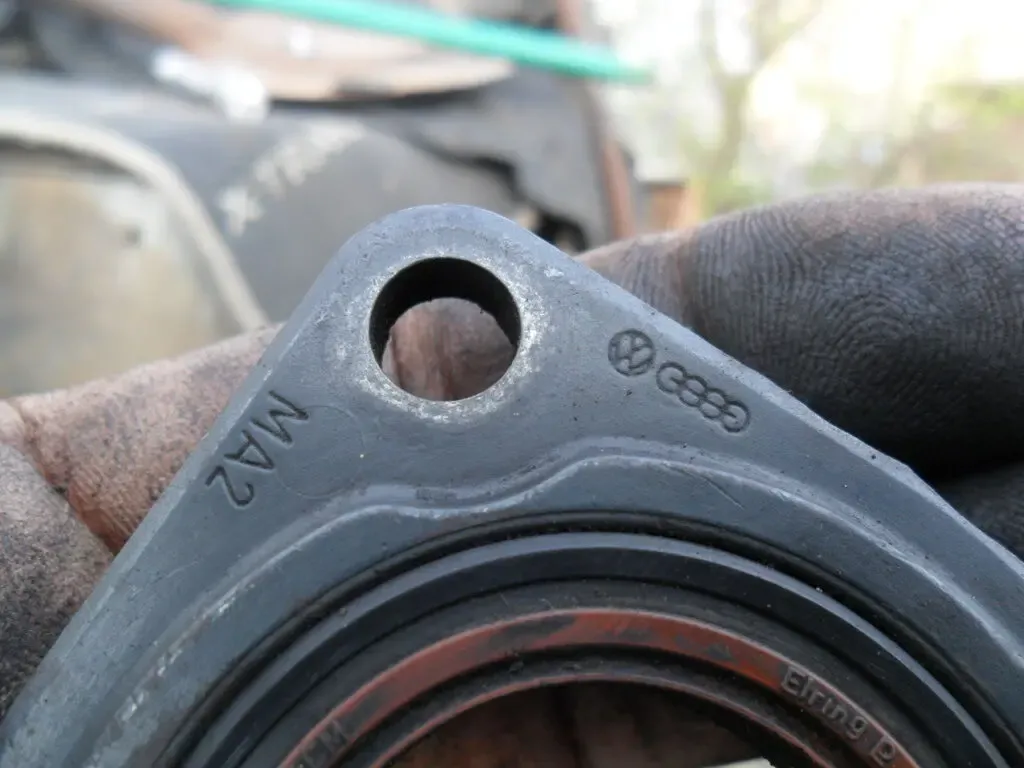 VAG 027115033, крышка промежуточного вала VW, Audi, Seat, оригинал 7