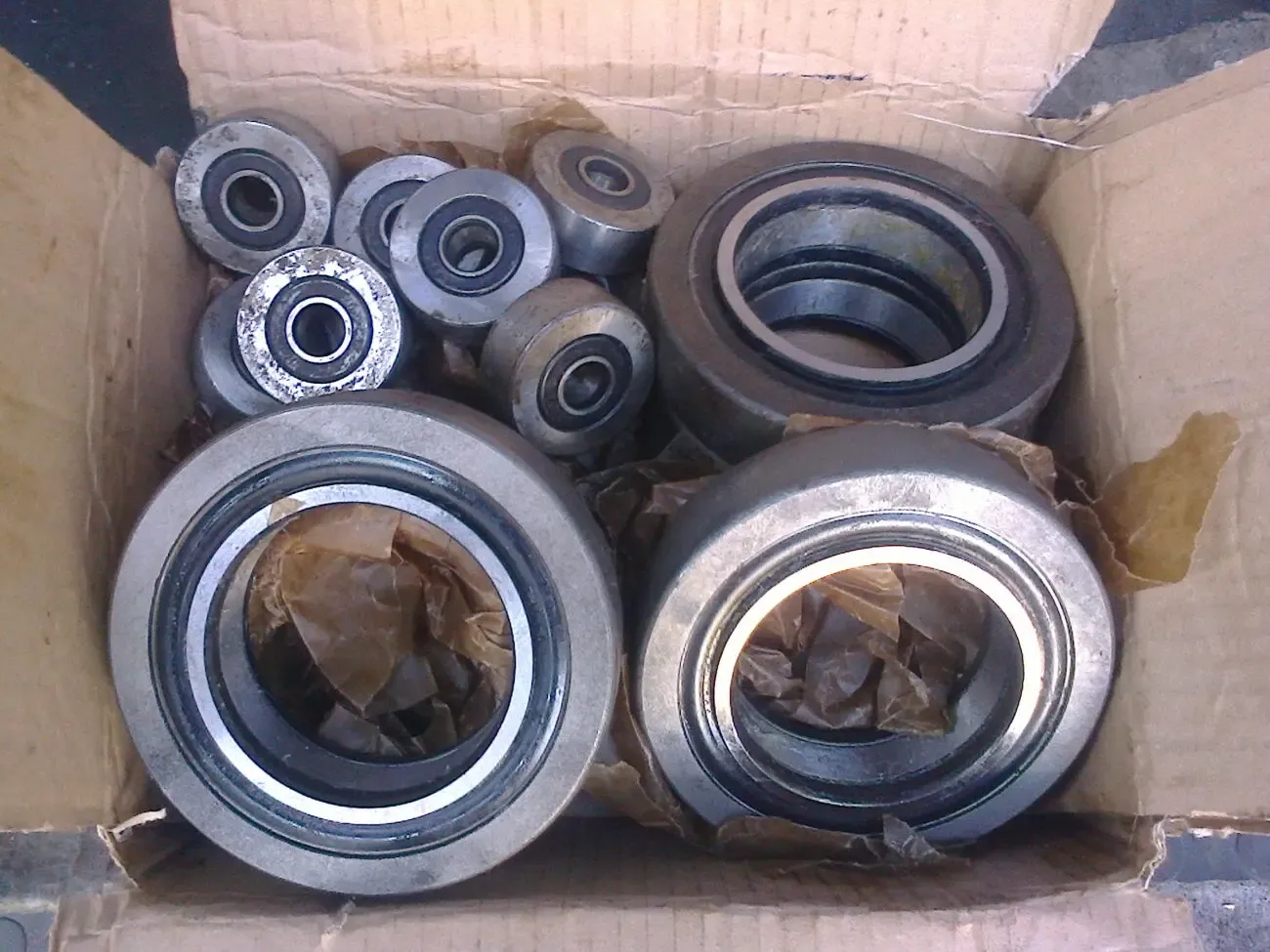 Підшибники великі(715) і малі(702)на стрілу для львівського погрузчика