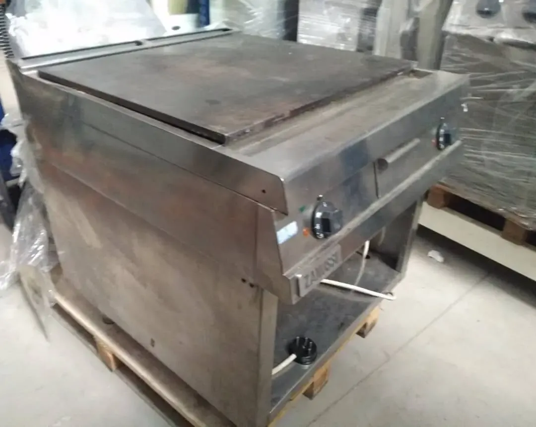 Жарочная поверхность, електрическая, гладкая, Zanussi