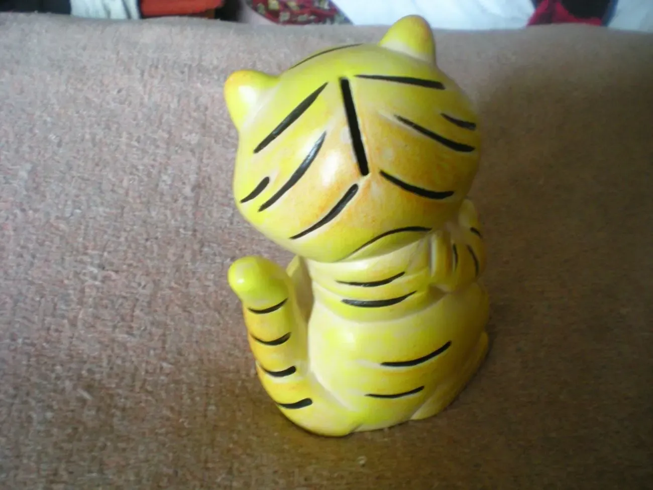 Игрушка - копилка кошечка без заглушки в хорошем состоянии высота 18 с 2