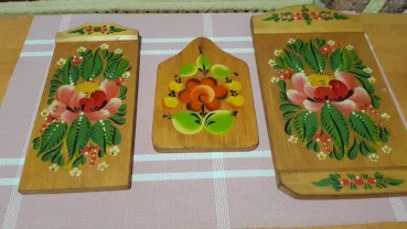 Красивая деревянная досточка с узором. Ретро - СССР  Новая.Р.17-12 см