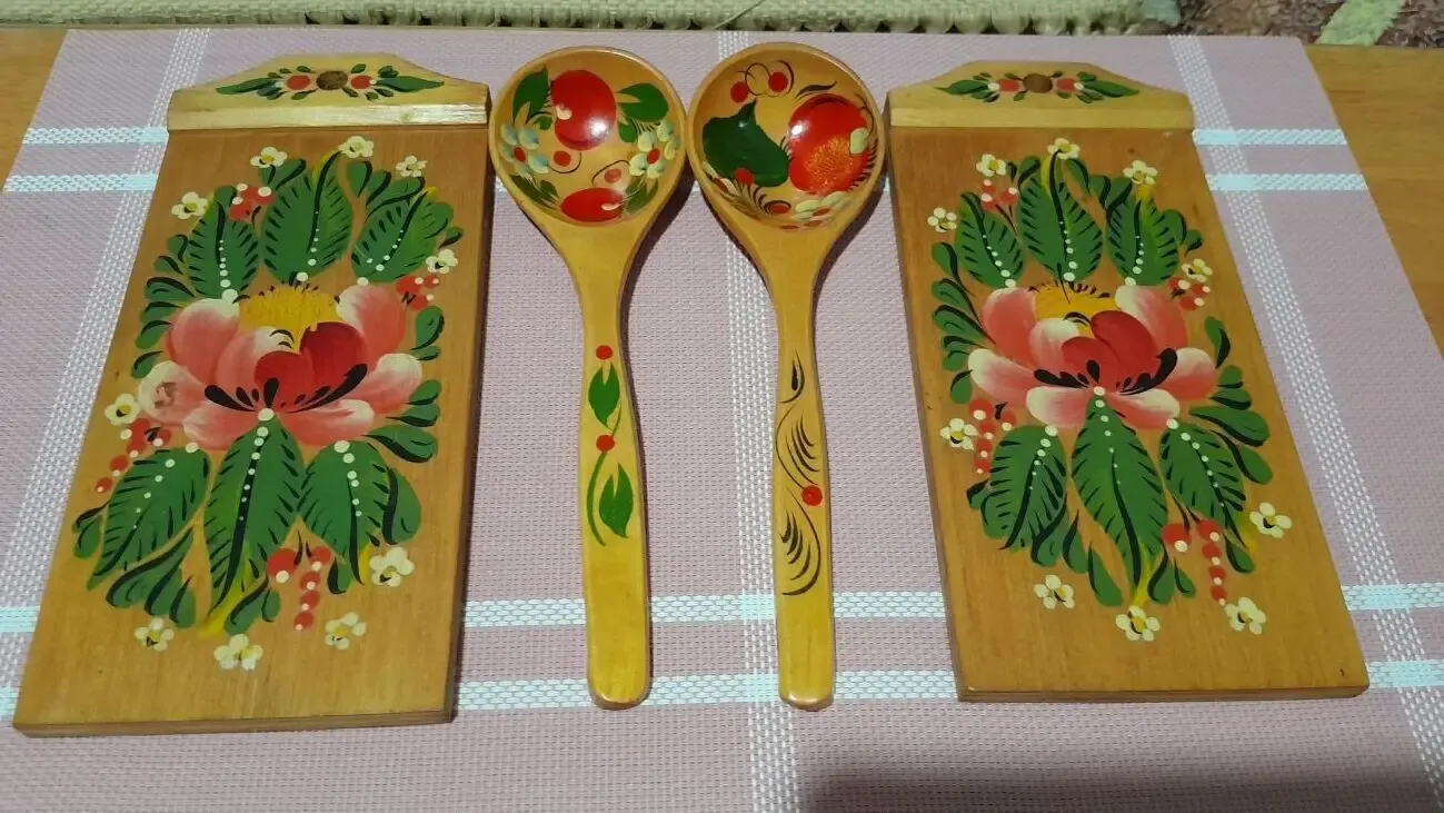 Красивая деревянная доска с узорами. Ретро - СССР. 24-11 см Новая 2