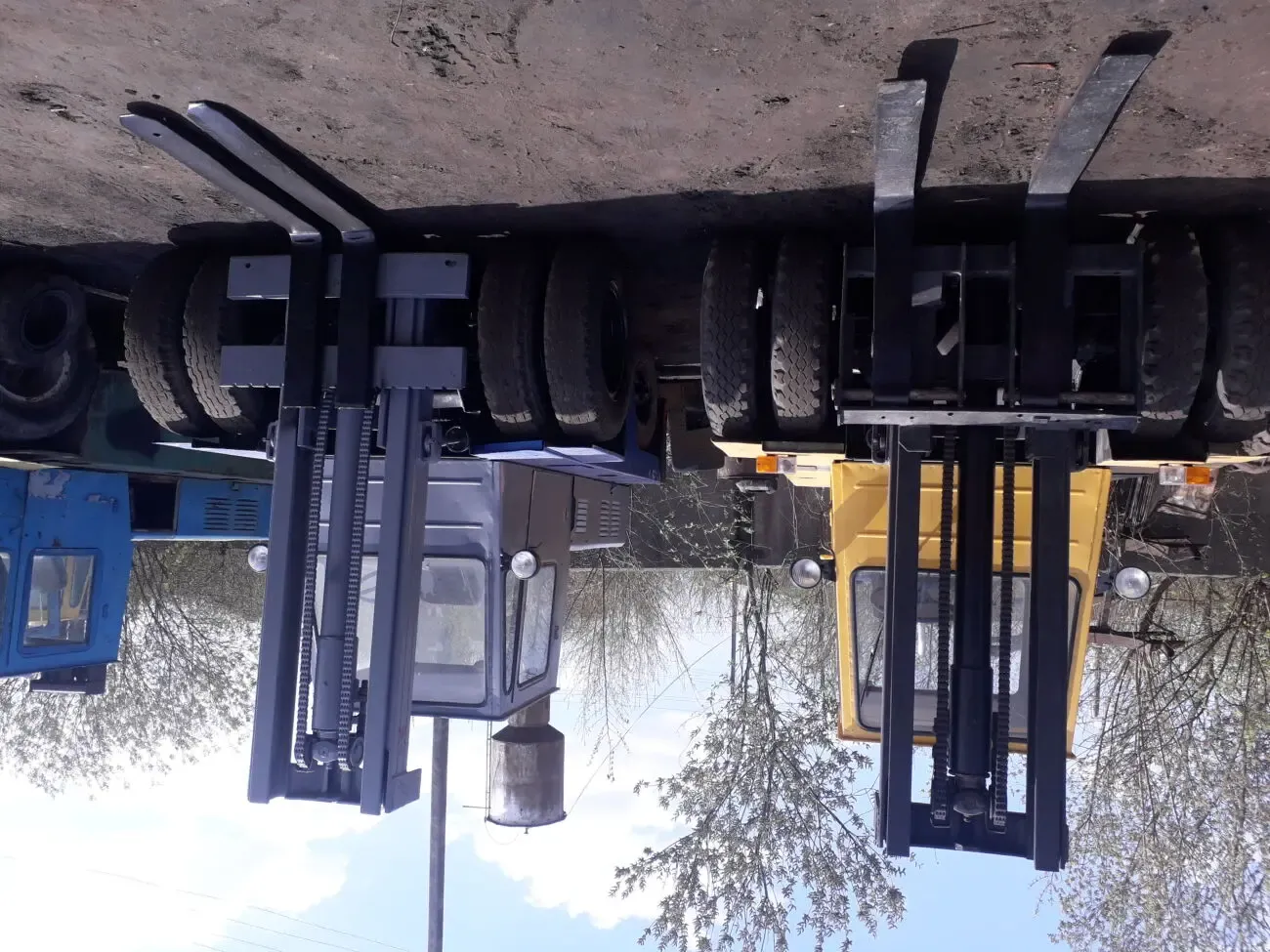 львовский погрузчик(львівський автонавантажувач,погрузчик)дизельний 5т 7